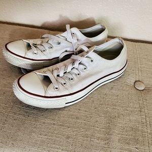 Converse low top white classic w red stripe